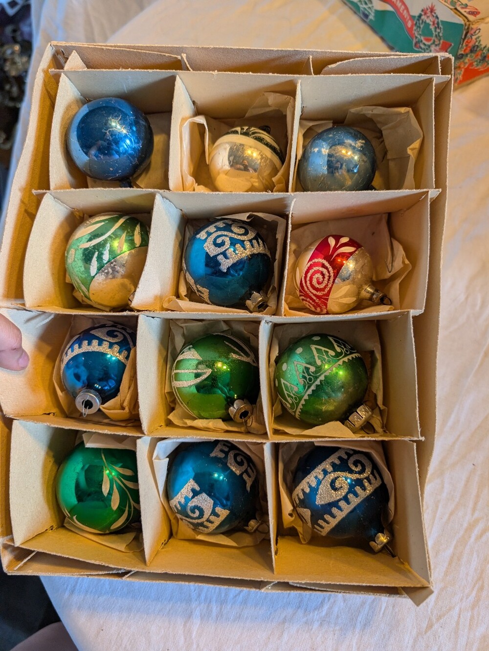 2/50$ Vintage Blue, Green & Silver Holiday Ornament Set